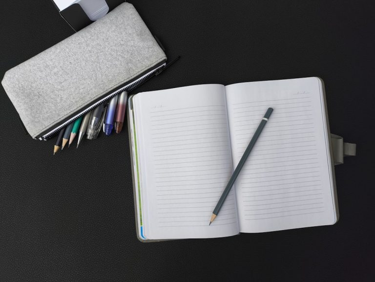 Jak pomóc dziecku w adaptacji do nowej szkoły 1 Photo School supplies